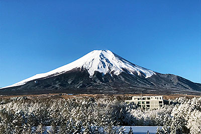 ゲストハウスから望む富士